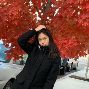 Meet your Posher, Woonsen